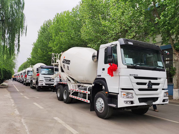 服务外洋工程建设，，，勇做“一带一起”建设“排头兵”